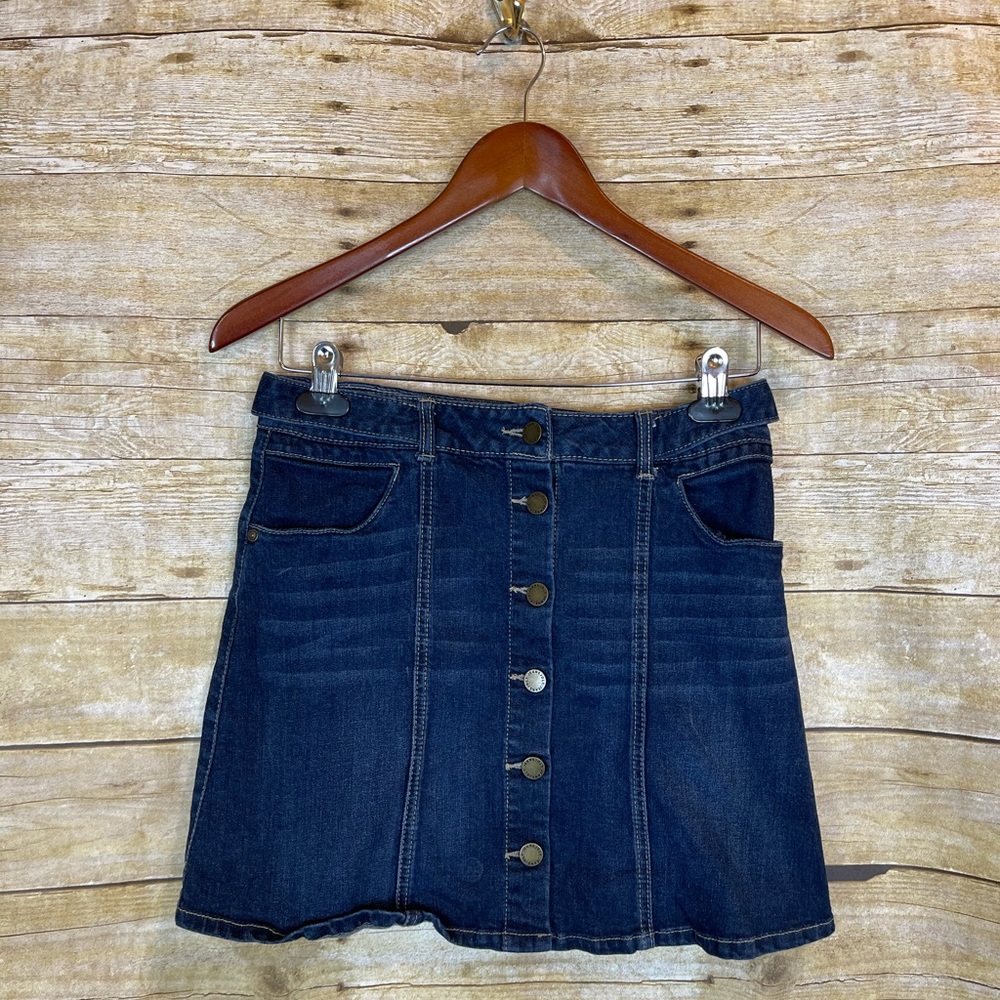 Jolt jean skirt 🛍